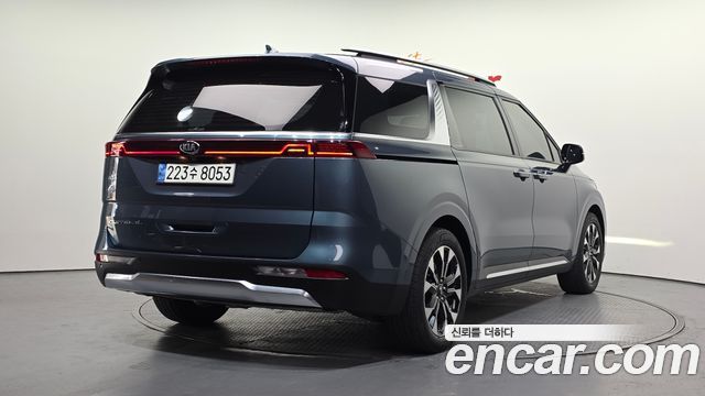 Kia Carnival 4-го поколения 9-Seater Noblesse - фото 1