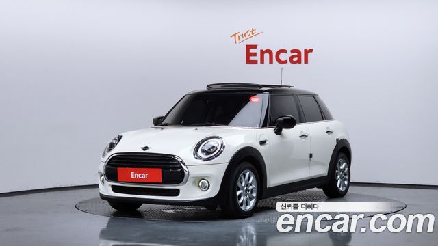 Mini Cooper 5Door HIGH 3rd - фото 0
