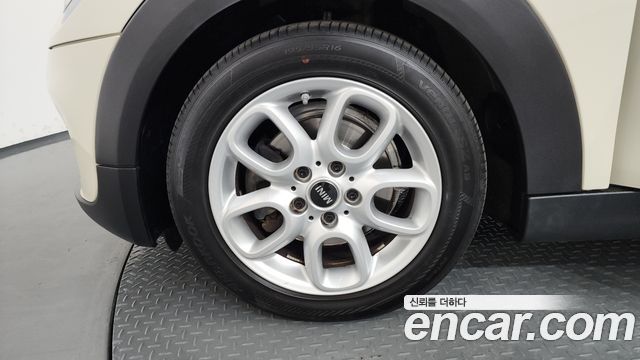 Mini Cooper 5Door HIGH 3rd - фото 4