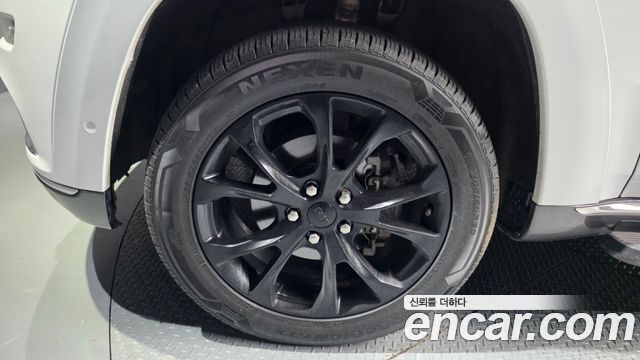 Jeep Cherokee 3.6 Summit WK2 - фото 4