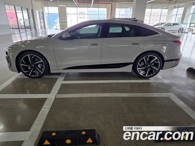 Audi A6 e-Tron Performance S line - фото 1