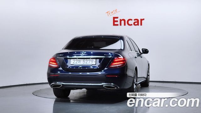 Mercedes-Benz E-Class W213 E300 4MATIC Avnatgarde - фото 3