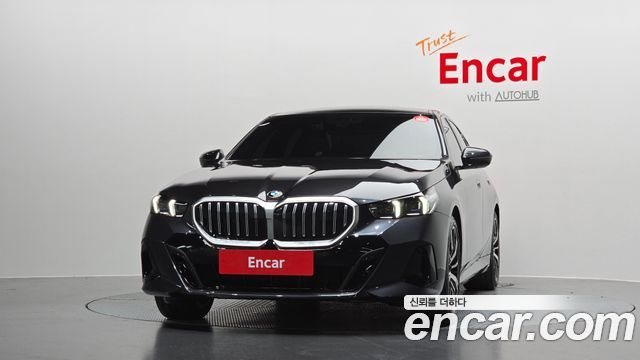 BMW 5-Series G60 530i xDrive M Sport - фото 2