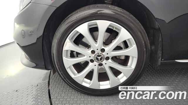Mercedes-Benz E-Class W213 E220d 4MATIC Exclusive - фото 4