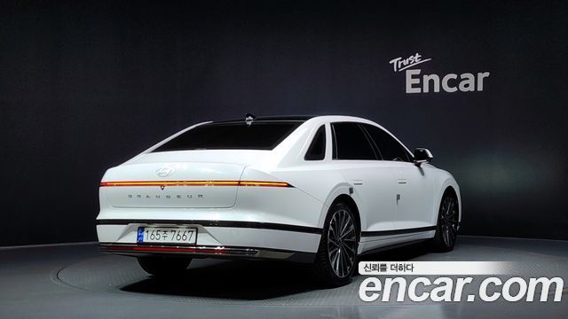 Hyundai Grandeur GN7, гибрид Calligraphy - фото 1