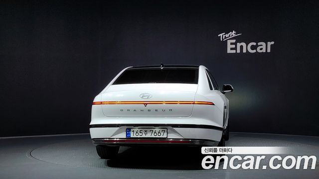 Hyundai Grandeur GN7, гибрид Calligraphy - фото 3