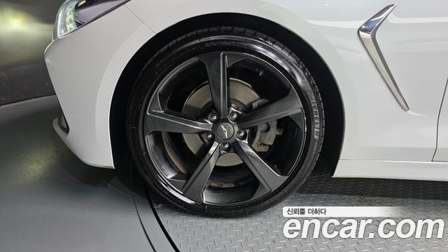 Genesis G70 2.0T Elite - фото 4