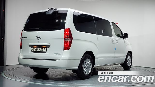 Hyundai Starex Новый Van 3-Seater Smart - фото 1
