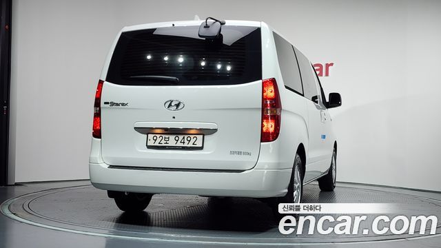Hyundai Starex Новый Van 3-Seater Smart - фото 3