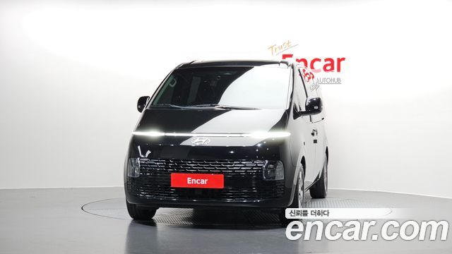 Hyundai Staria Tourer 9-Seater Modern - фото 1