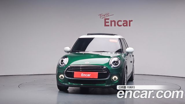 Mini Cooper 5Door HIGH 3rd - фото 1
