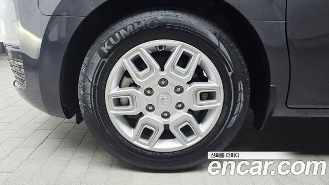 Hyundai Staria Cargo 5-Seater Modern - фото 3