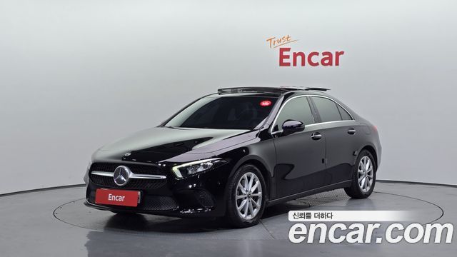Mercedes-Benz A-Class W177 A220 Sedan - фото 0