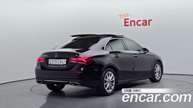 Mercedes-Benz A-Class W177 A220 Sedan - фото 1