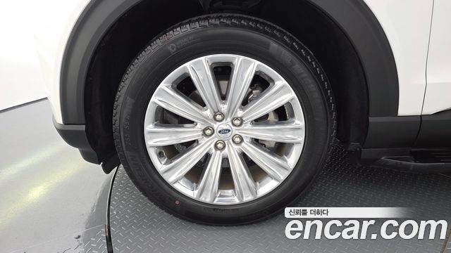Ford Explorer 6-го поколения 2.3 LimIted 4WD - фото 4