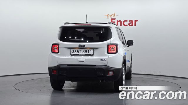 Jeep Renegade 2.4 Longitude - фото 3