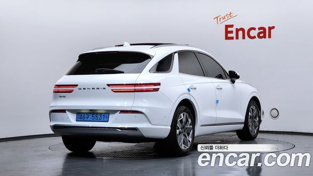Genesis GV70 e-AWD - фото 1