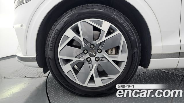 Genesis GV70 e-AWD - фото 4