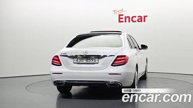 Mercedes-Benz E-Class W213 E200 Avantgarde - фото 3