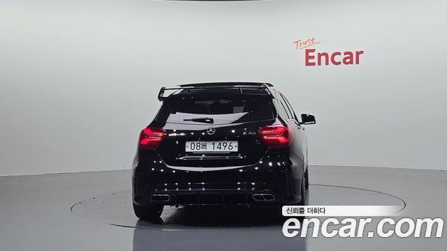Mercedes-Benz A-Class W176 A45 AMG 4MATIC - фото 3