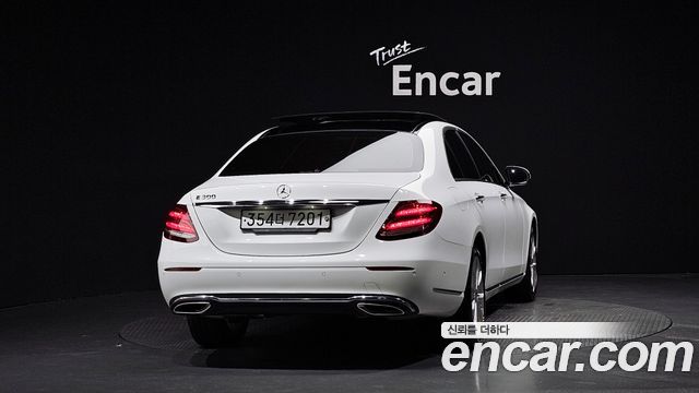 Mercedes-Benz E-Class W213 E300 Exclusive - фото 2