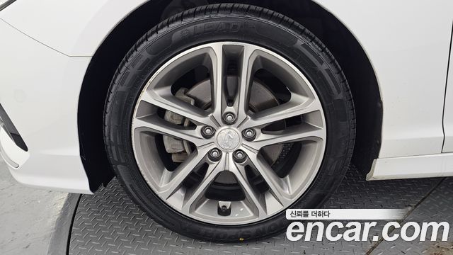 Hyundai Sonata 2.0 Premium Special - фото 4