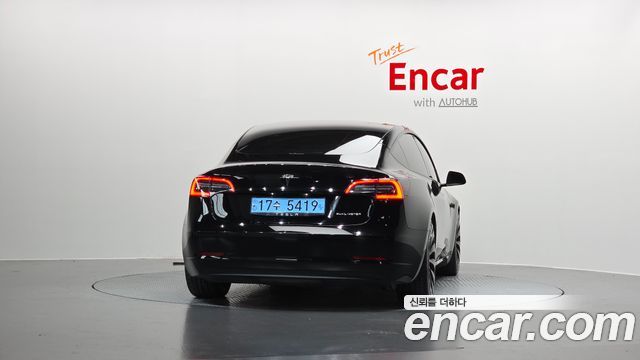 Tesla Model 3 Long Range AWD - фото 2