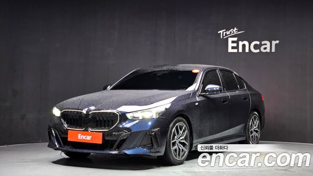 BMW 5-Series G60 520i M Sport - фото 0