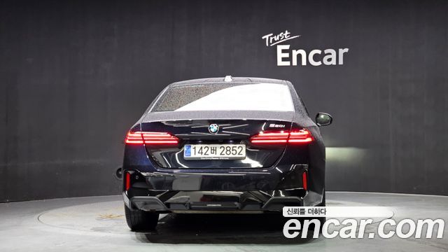 BMW 5-Series G60 520i M Sport - фото 3