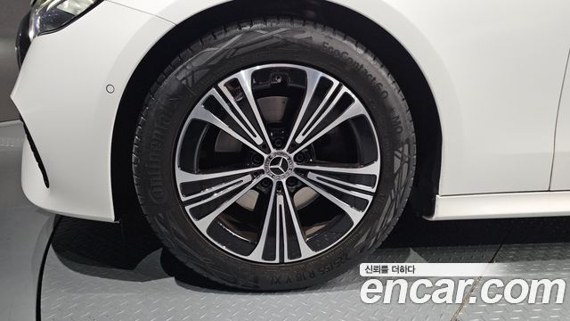 Mercedes-Benz E-Class W214 E200 Avantgarde - фото 4