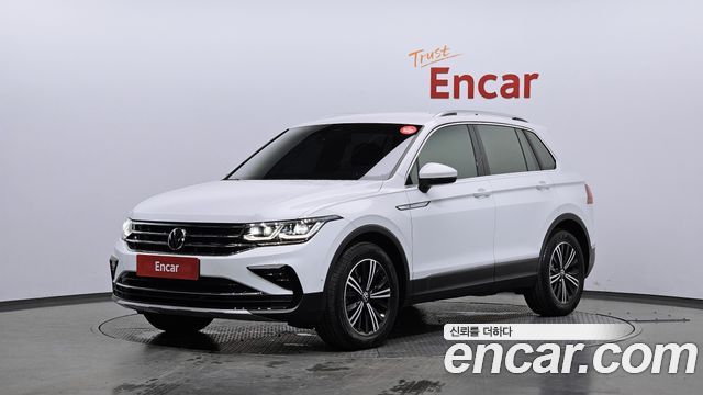 Volkswagen Tiguan 2-го поколения 2.0 TDI Premium - фото 0