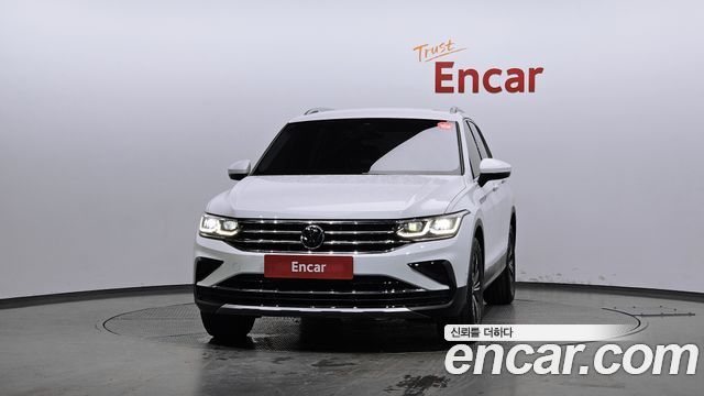 Volkswagen Tiguan 2-го поколения 2.0 TDI Premium - фото 2