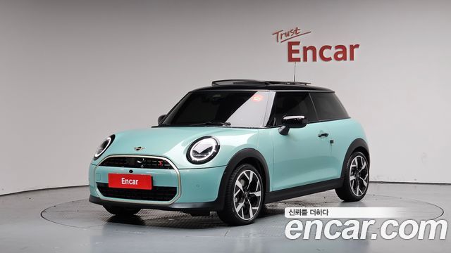 Mini Cooper 4-го поколения Favoured - фото 0