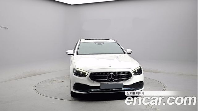 Mercedes-Benz E-Class W213 E350 4MATIC Avantgarde - фото 1