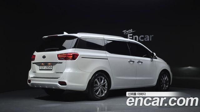 Kia Carnival Новый 7-Seater Limousine VIP - фото 1