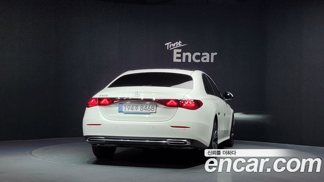 Mercedes-Benz E-Class W214 E200 Avantgarde - фото 3