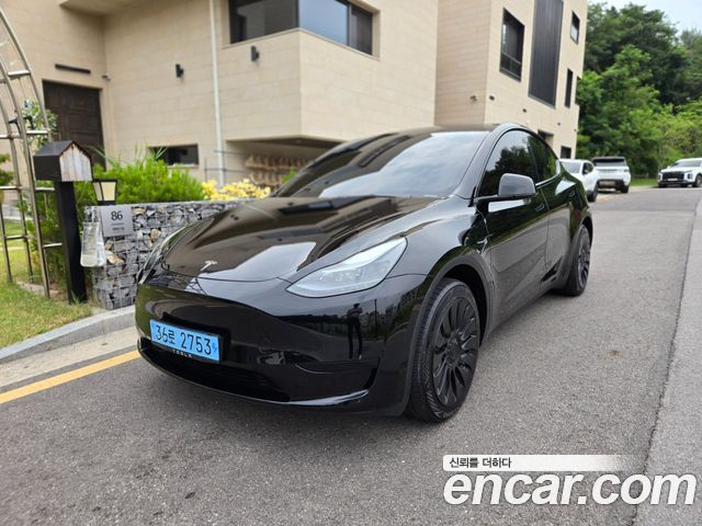 Tesla Model Y RWD - фото 0