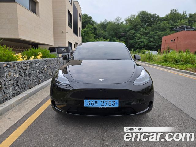 Tesla Model Y RWD - фото 2