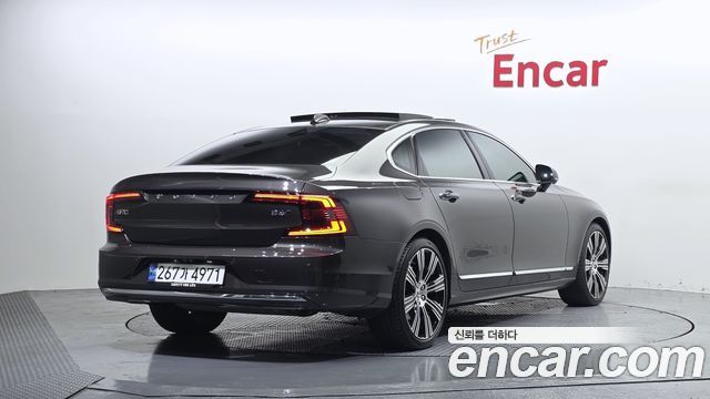 Volvo S90 B6 AWD Ultimate Bright - фото 1