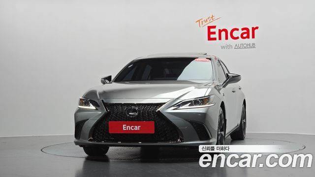 Lexus ES 7-го поколения F-Sport Design Package - фото 1