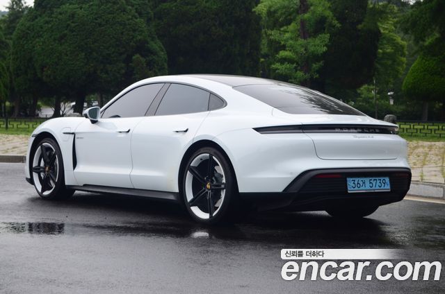 Porsche Taycan 4S - фото 1