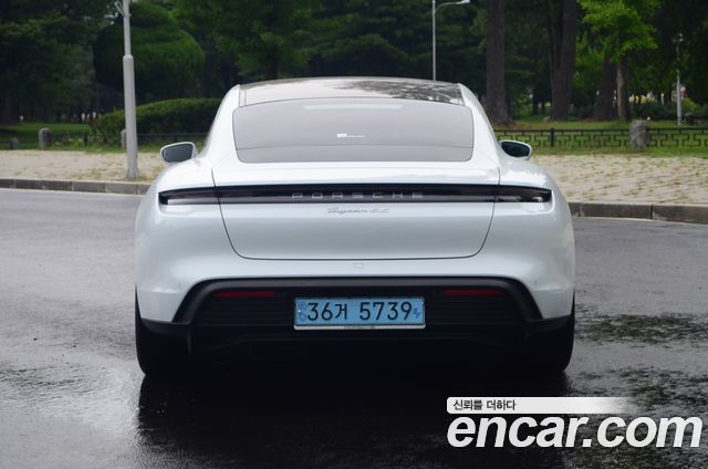 Porsche Taycan 4S - фото 3