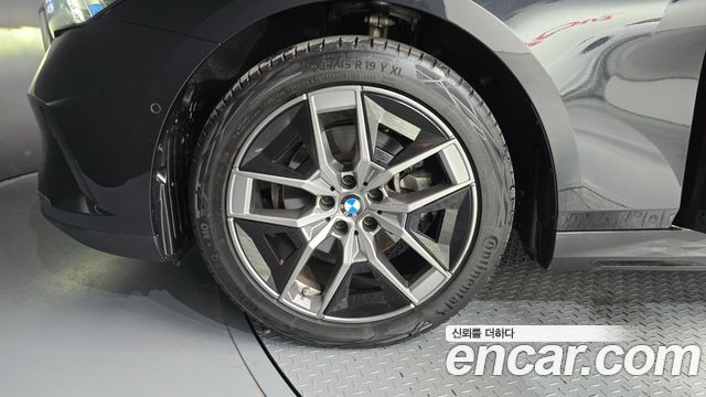 BMW 5-Series G60 520i - фото 4