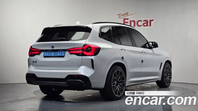 BMW iX3 M Sports - фото 1