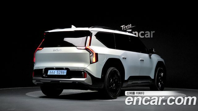 Kia EV9 Long Range 4WD GT Line - фото 1