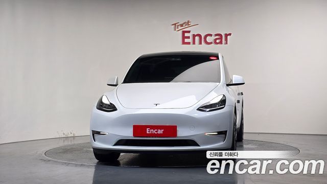 Tesla Model Y Long Range AWD - фото 2