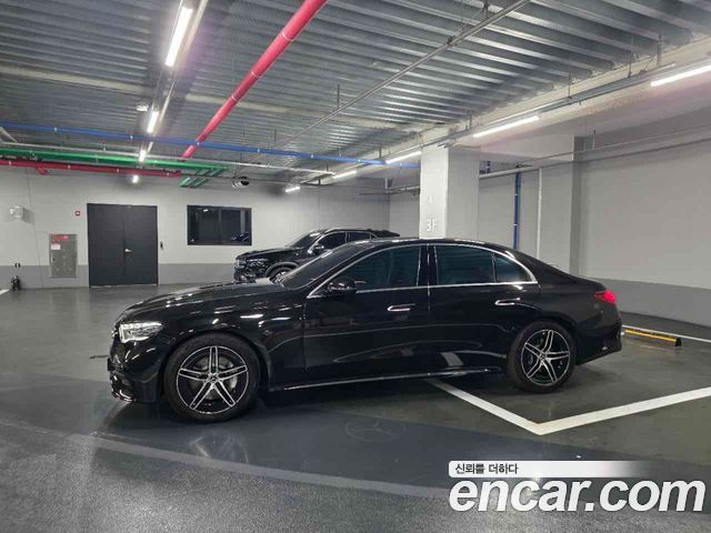 Mercedes-Benz E-Class W214 E300 4MATIC AMG Line - фото 2