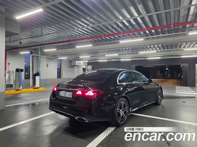 Mercedes-Benz E-Class W214 E300 4MATIC AMG Line - фото 3
