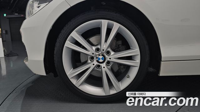 BMW 1-Series F20 118d Sport Special Edition 5Door - фото 3
