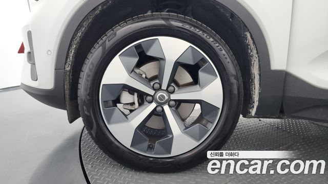 Volvo XC40 B4 Ultimate Bright - фото 4